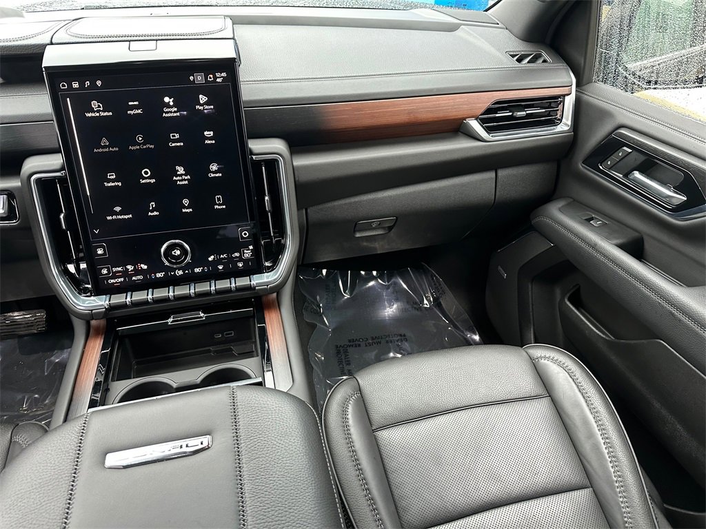 Used 2025 GMC Yukon XL Denali image 19