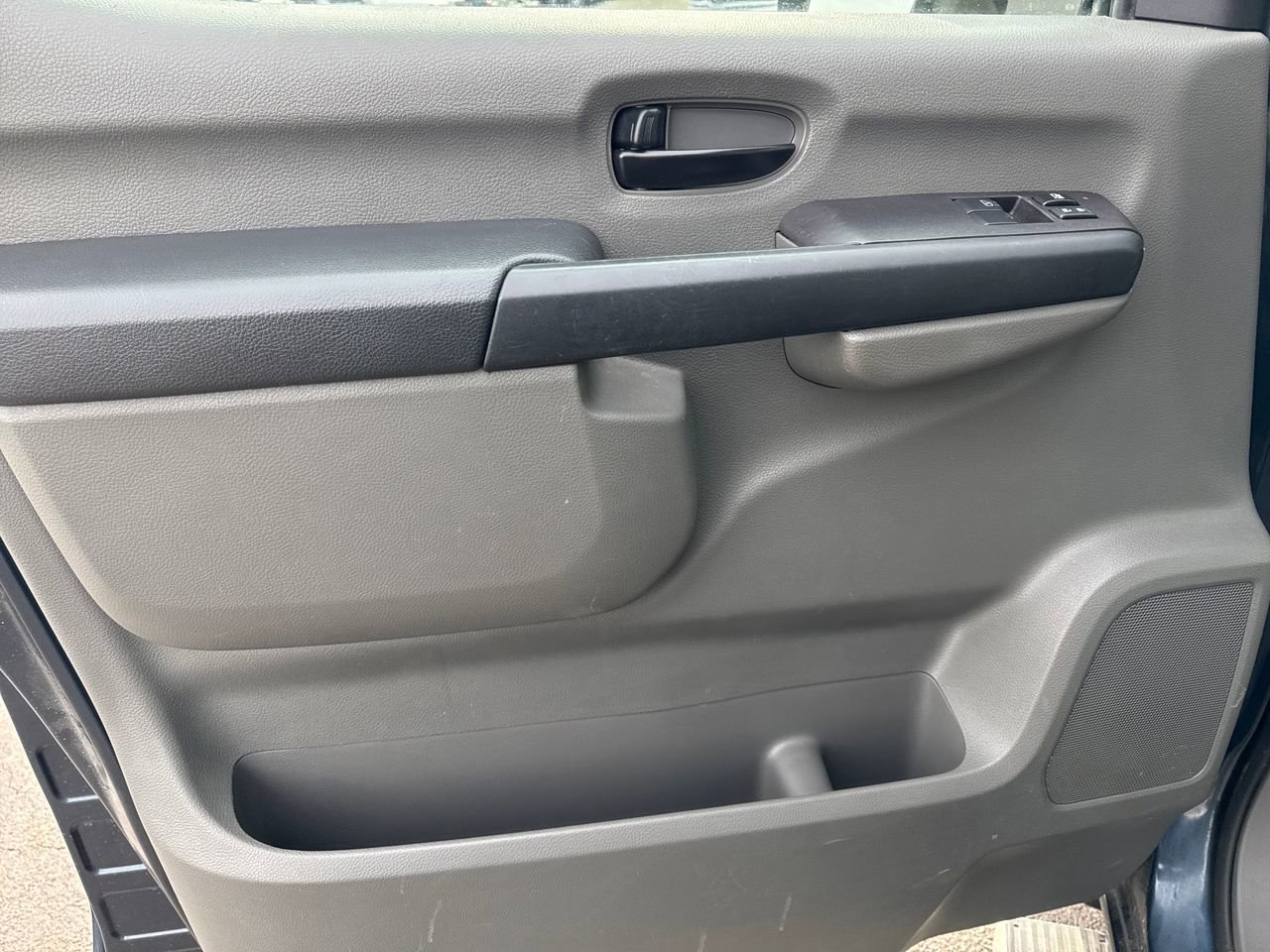 Used 2019 Nissan NV 3500 SL image 15