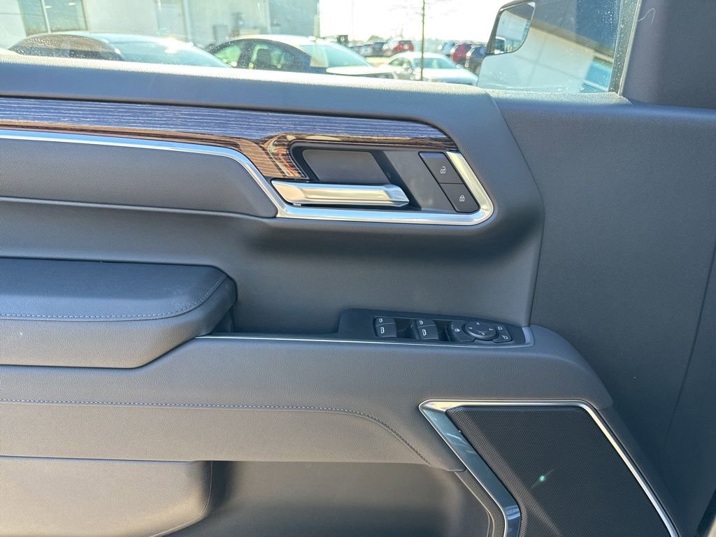 New 2026 GMC Sierra 1500 Elevation image 13
