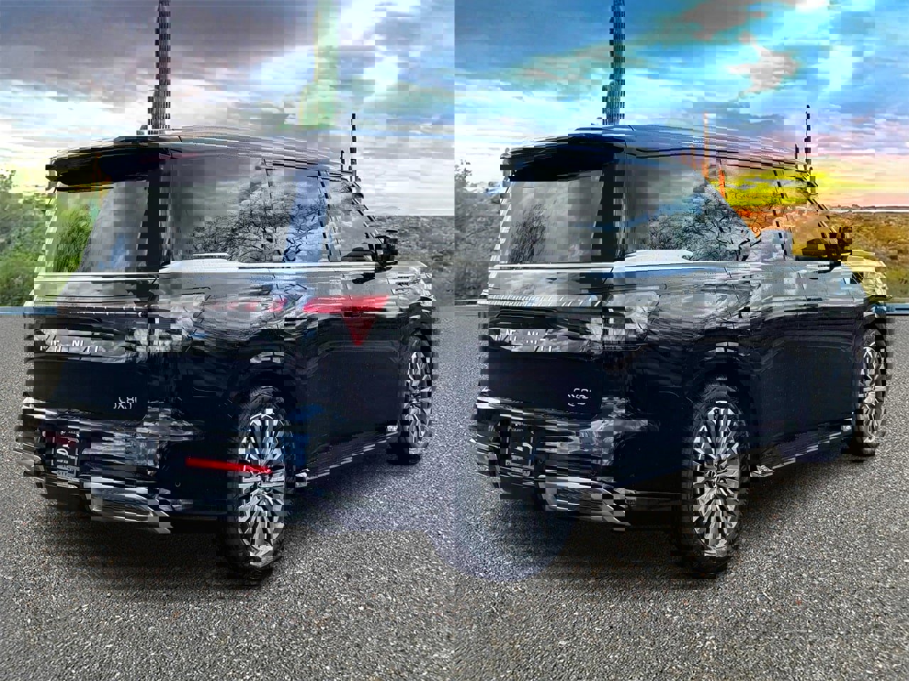 New 2025 INFINITI QX80 Luxe image 4