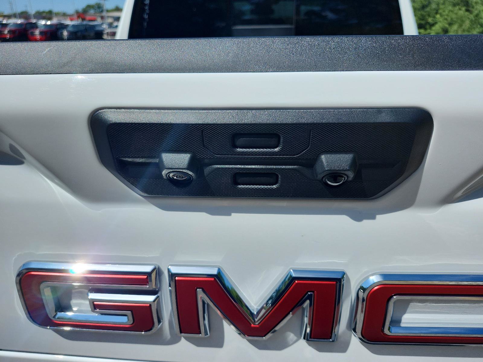 Used 2026 GMC Sierra 1500 SLT w/ SLT Premium Plus Package AWD/4WD image 13