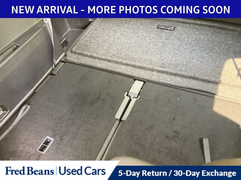 Used 2025 Volkswagen Atlas Peak Edition SE AWD/4WD image 12