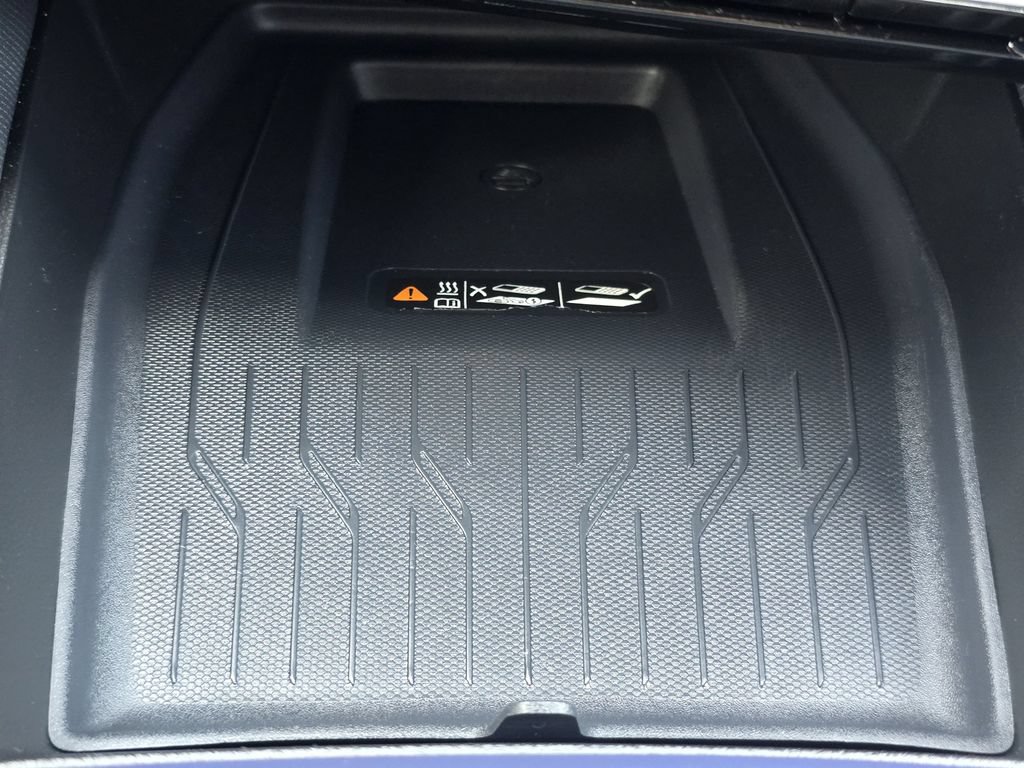 Certified 2025 Chevrolet Equinox EV LT FWD image 26