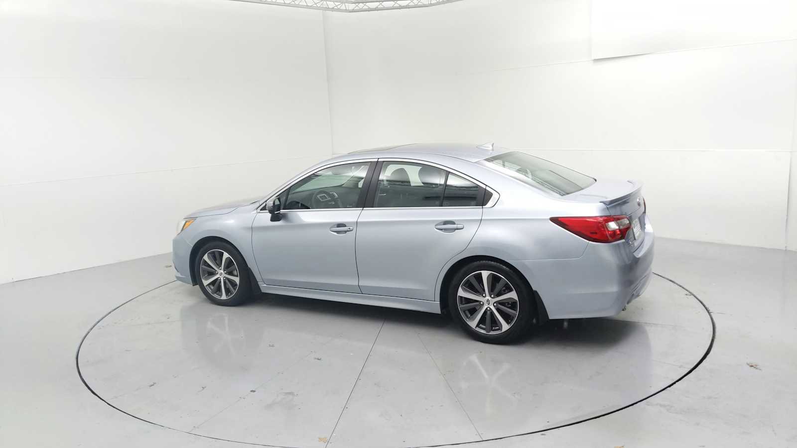 Used 2017 Subaru Legacy 3.6R Limited image 7