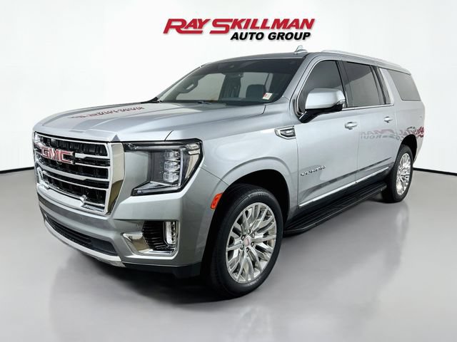 Used 2023 GMC Yukon XL SLT w/ SLT Premium Package AWD/4WD image 3