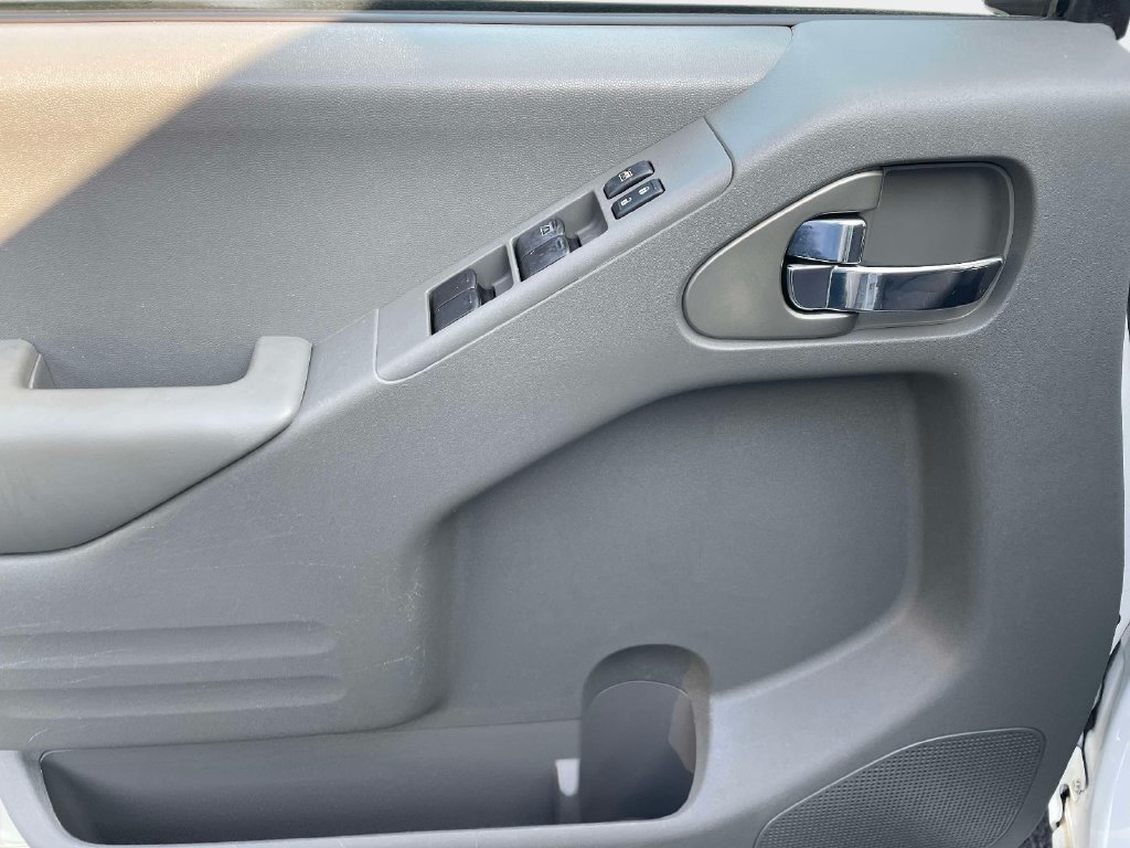 Used 2019 Nissan Frontier SV AWD/4WD image 18