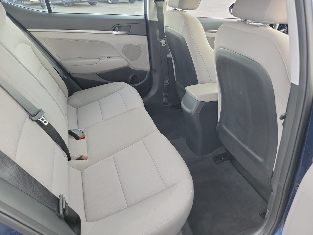 Used 2020 Hyundai Elantra SE FWD image 21