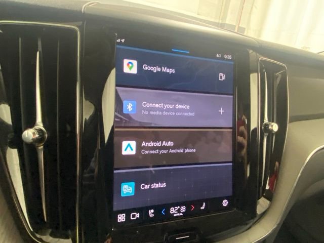 Certified 2025 Volvo XC60 B5 Plus image 18