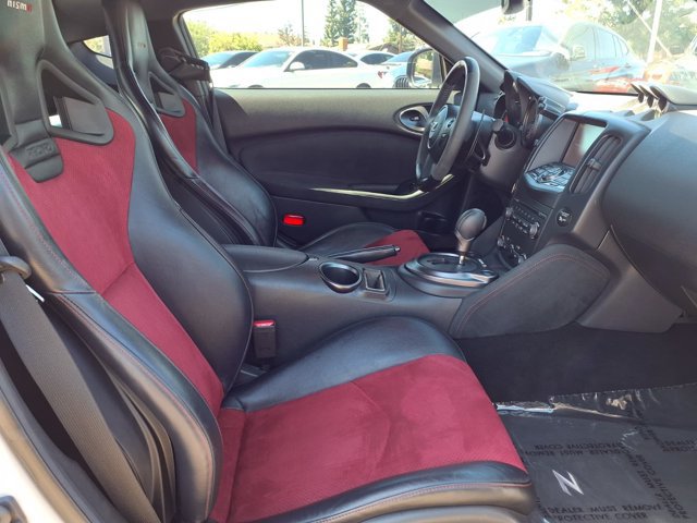 Used 2016 Nissan 370Z NISMO RWD image 27