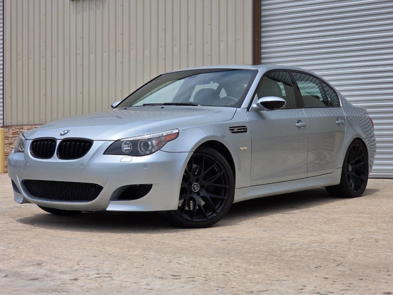 Used 2006 BMW M5 RWD image 1