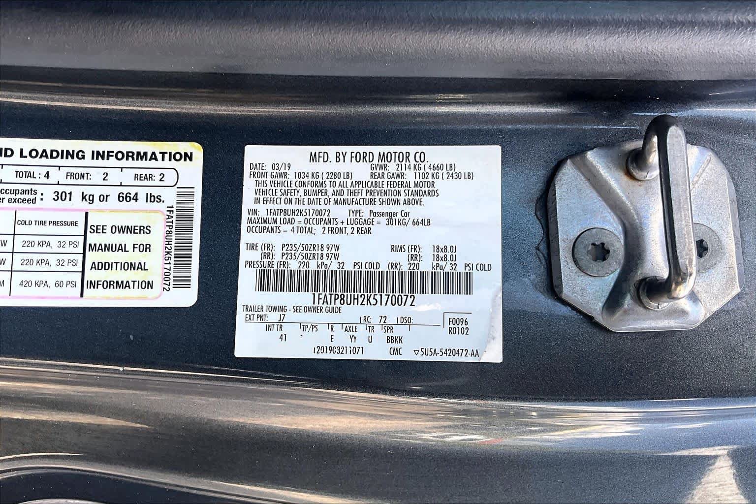 Used 2019 Ford Mustang Premium RWD image 33