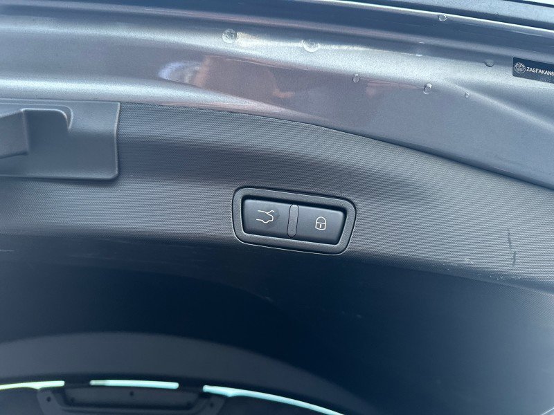 Used 2018 Alfa Romeo Stelvio AWD image 77