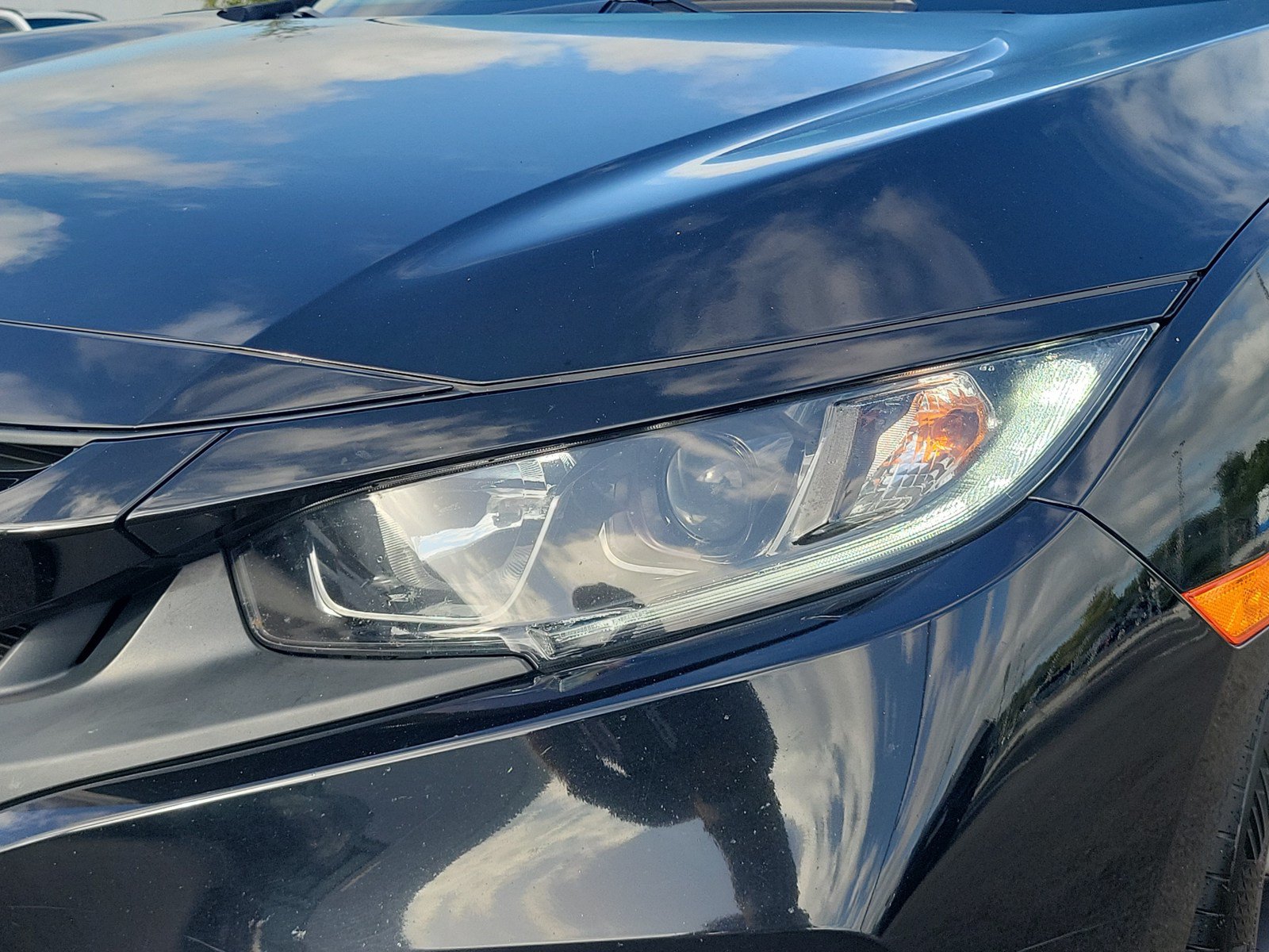 Used 2019 Honda Civic EX image 10