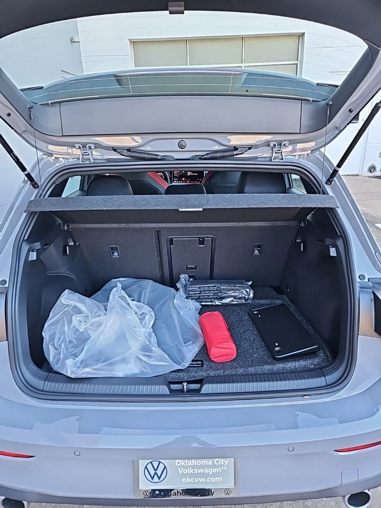 New 2026 Volkswagen GTI SE FWD image 19