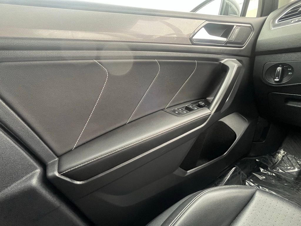Certified 2023 Volkswagen Tiguan SE FWD image 13