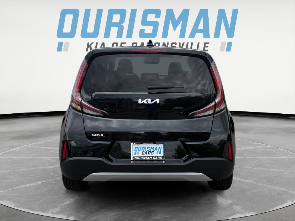 Used 2024 Kia Soul LX w/ Option Group 015 FWD image 5