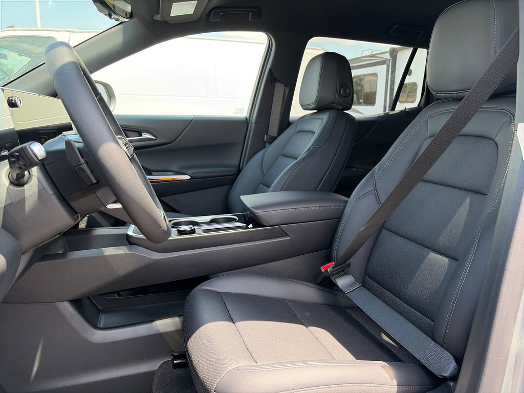 New 2026 Chevrolet Equinox LT w/ Convenience Package II FWD image 15