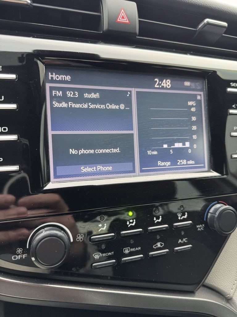 Used 2019 Toyota Camry L image 17