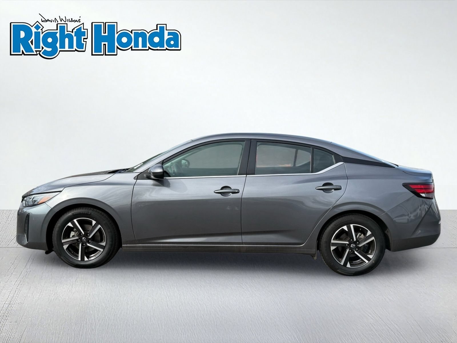 Used 2024 Nissan Sentra SV FWD image 3