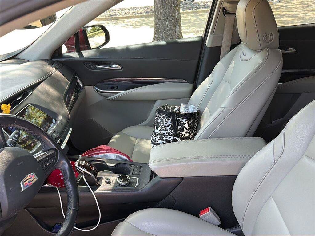 Used 2021 Cadillac XT4 Luxury FWD image 19