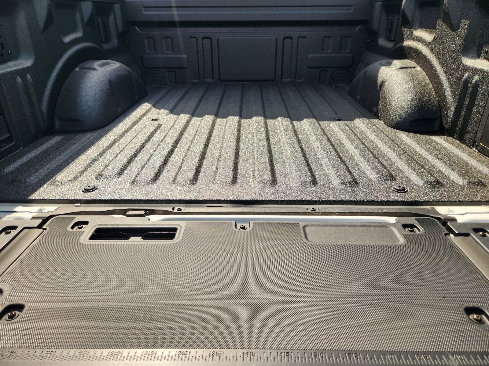 New 2025 Ford F150 Lariat w/ Equipment Group 502A High image 27