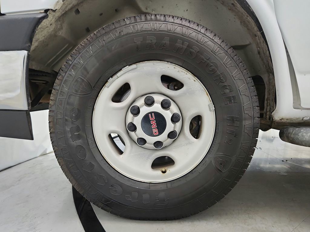 Used 2020 GMC Savana 2500 w/ Driver Convenience Package image 27