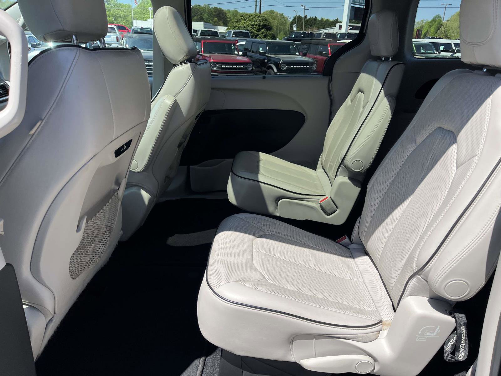 Used 2021 Chrysler Pacifica Limited AWD/4WD image 12
