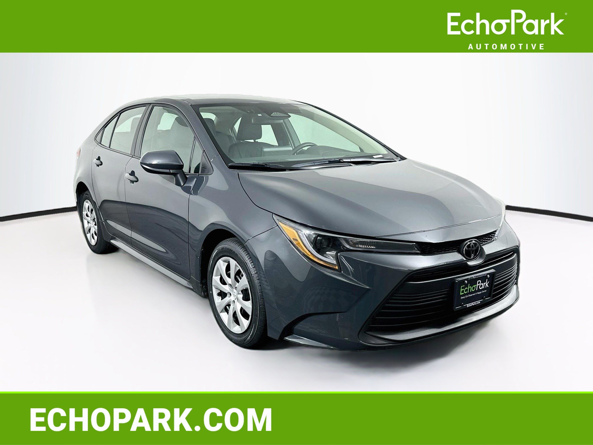 Used 2025 Toyota Corolla LE FWD image 1