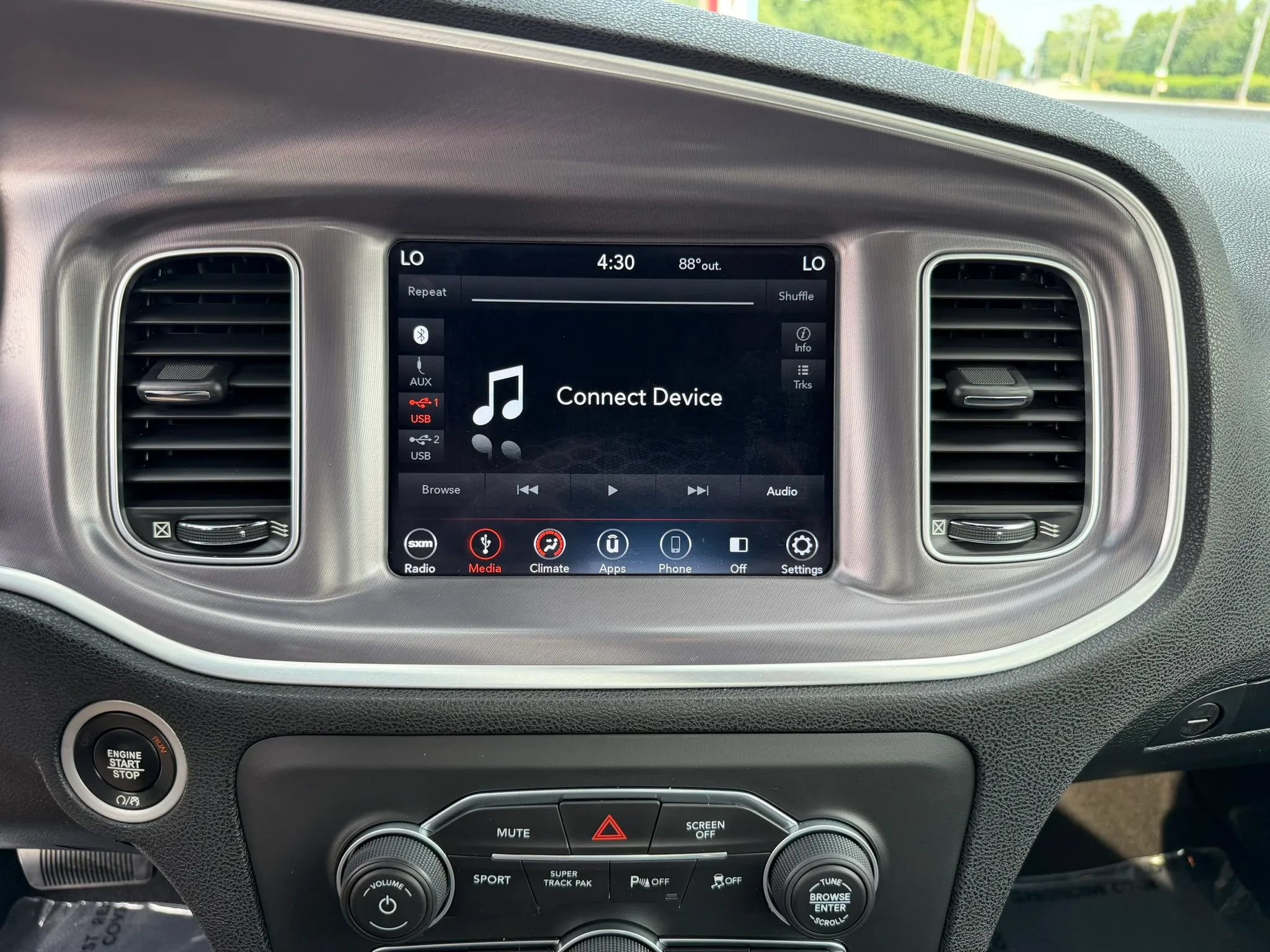 Used 2019 Dodge Charger SXT AWD/4WD image 22