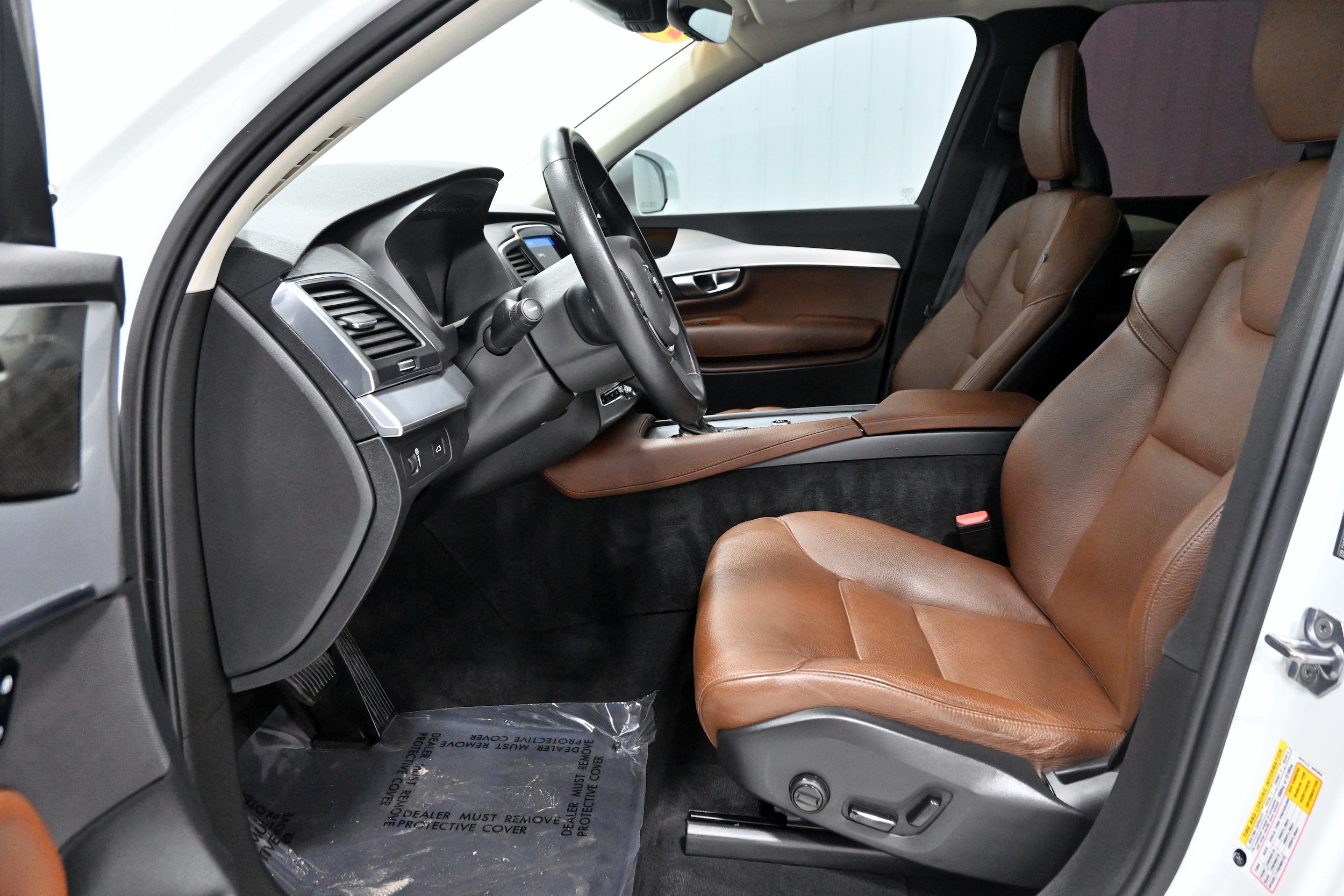 Used 2019 Volvo XC90 T5 Momentum AWD/4WD image 4