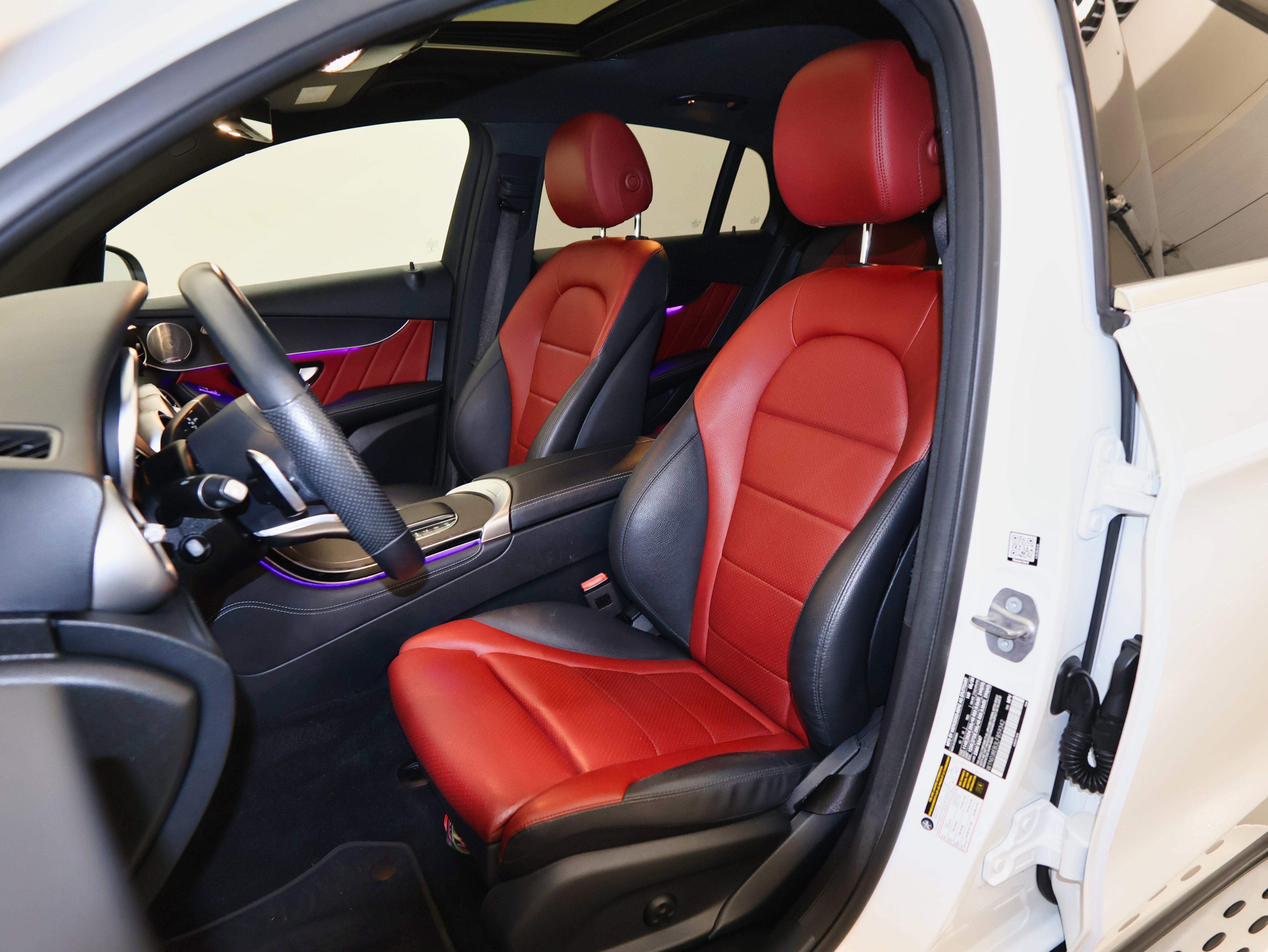 Used 2020 Mercedes-Benz GLC 300 4MATIC Coupe image 17