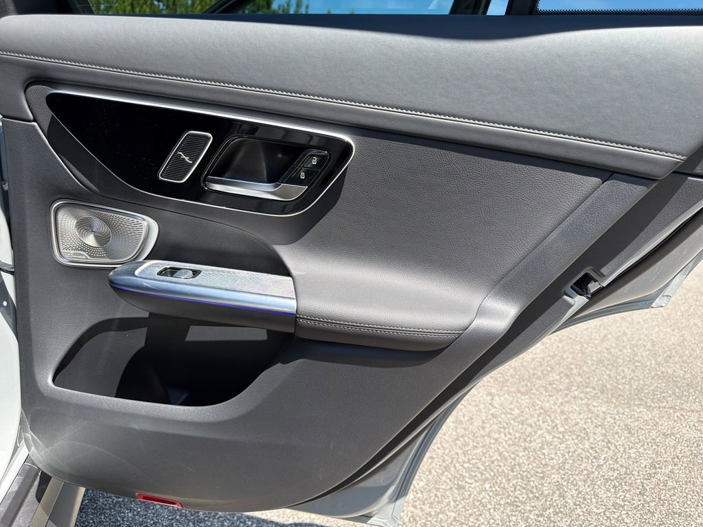 Used 2026 Mercedes-Benz GLC 300 image 31