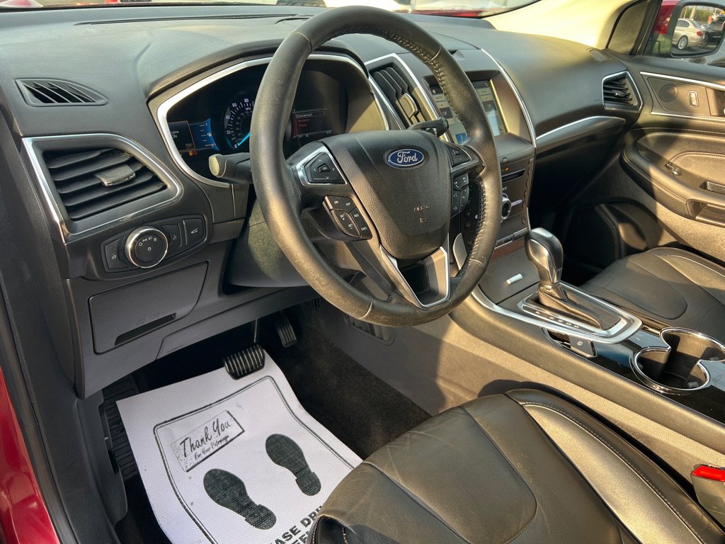 Used 2018 Ford Edge Titanium w/ Technology Package image 18