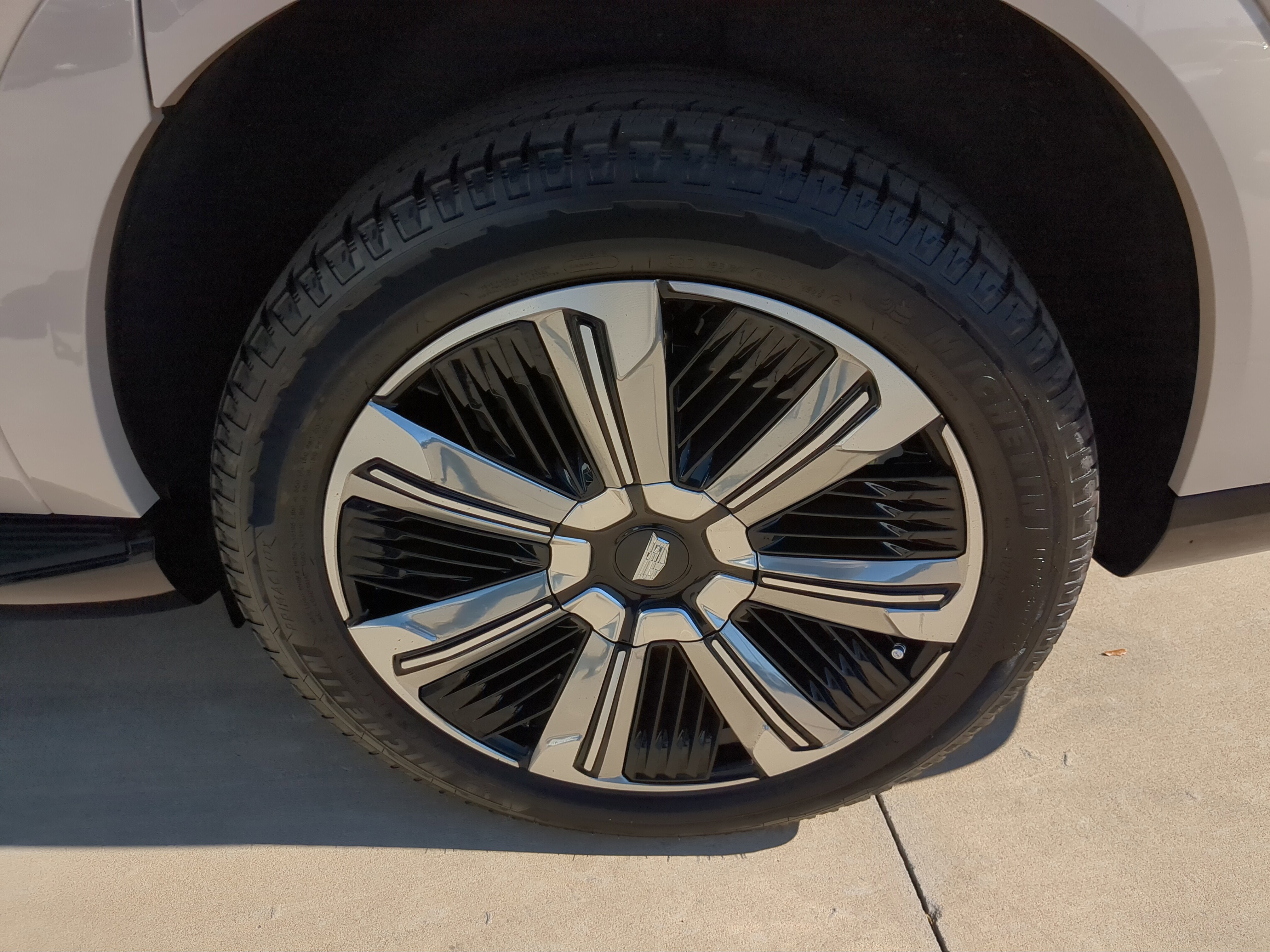 New 2026 Cadillac Escalade IQ Luxury 2 image 35