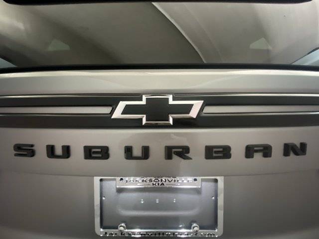 Used 2023 Chevrolet Suburban Z71 w/ Luxury Package AWD/4WD image 28