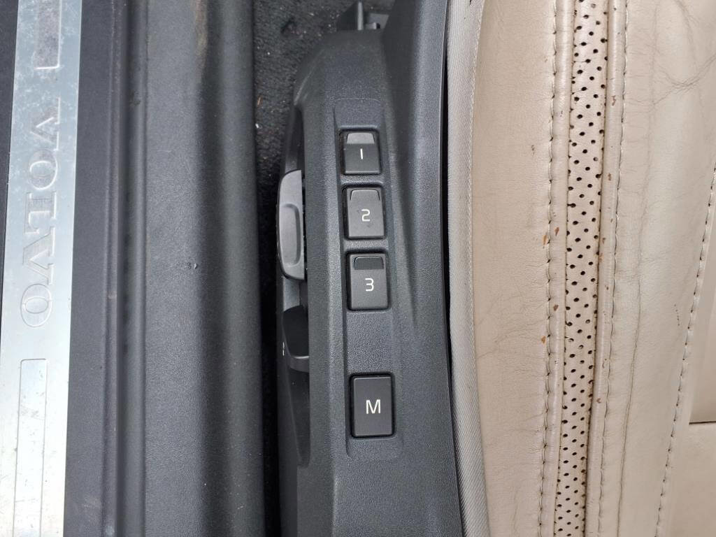 Used 2012 Volvo C70 T5 image 13