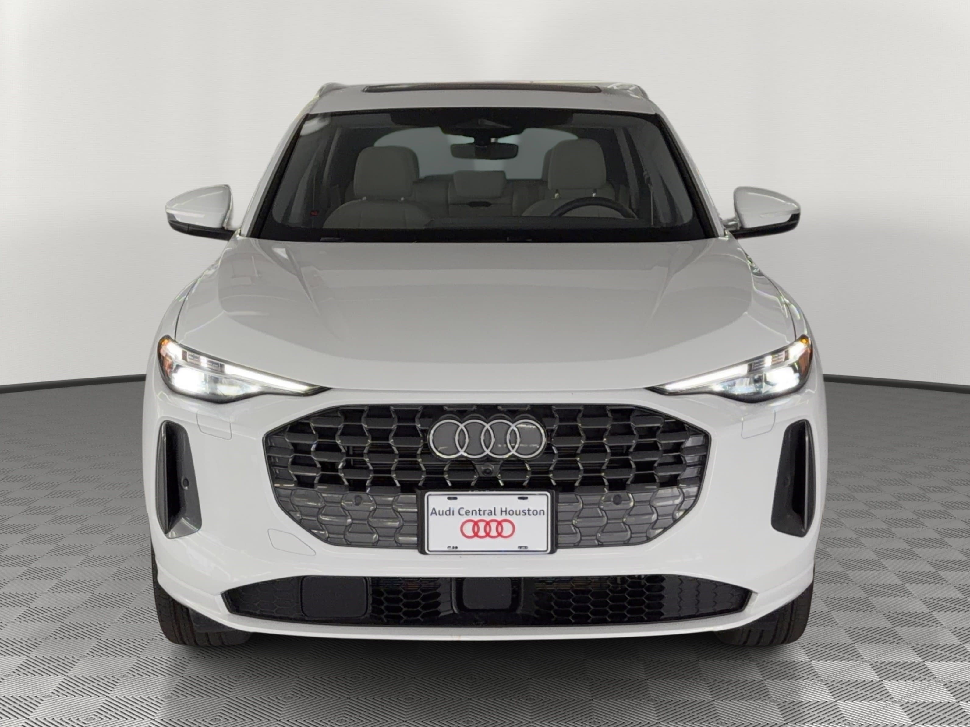 Used 2025 Audi Q5 Premium Plus w/ Premium Plus image 6