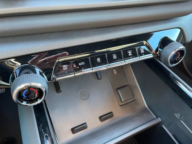 New 2025 Chevrolet Silverado EV LT image 24