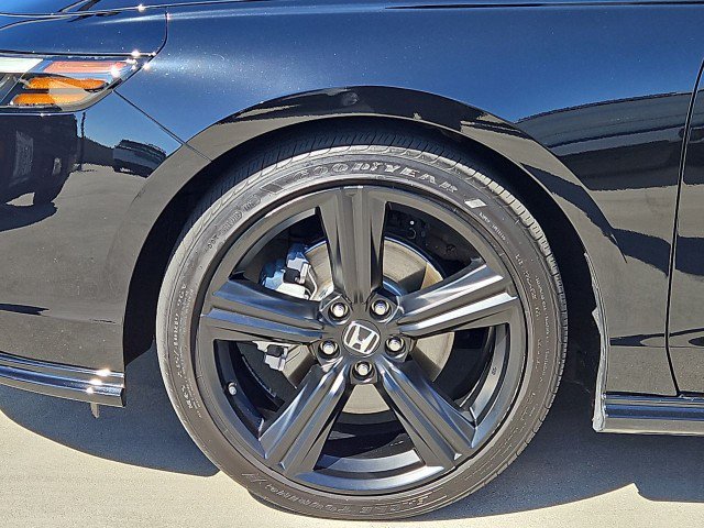 Used 2025 Honda Accord Sport image 33