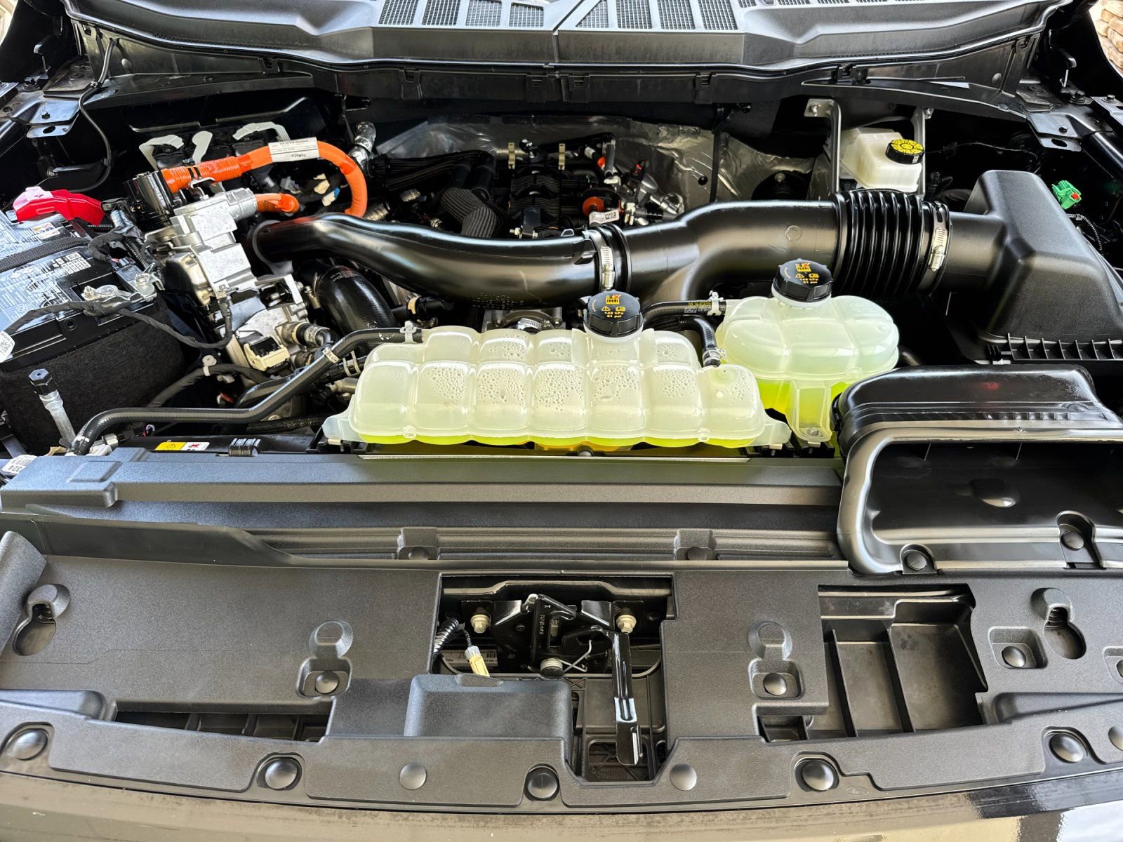 Used 2025 Ford F150 Lariat w/ Equipment Group 502A High image 35