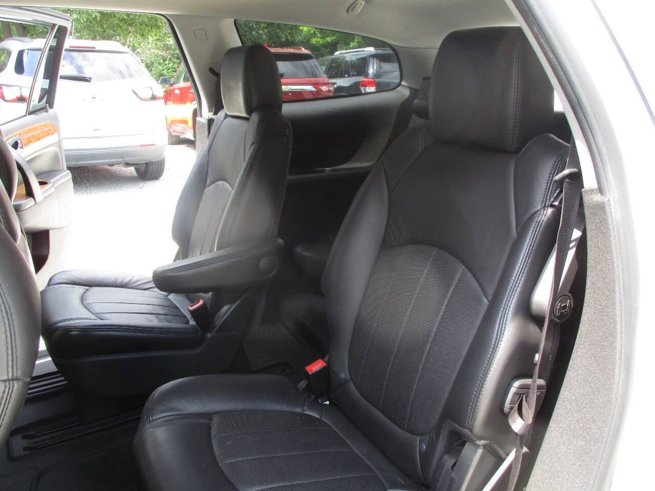 Used 2012 Buick Enclave Premium w/ Trailering Provision Package AWD/4WD image 30