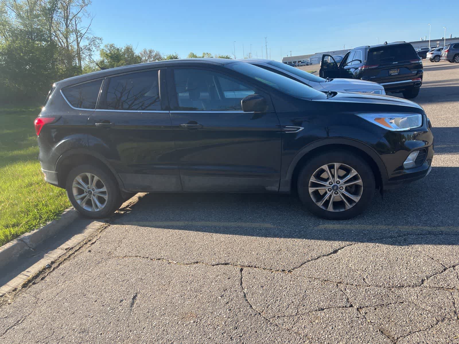 Used 2019 Ford Escape SE AWD/4WD image 14