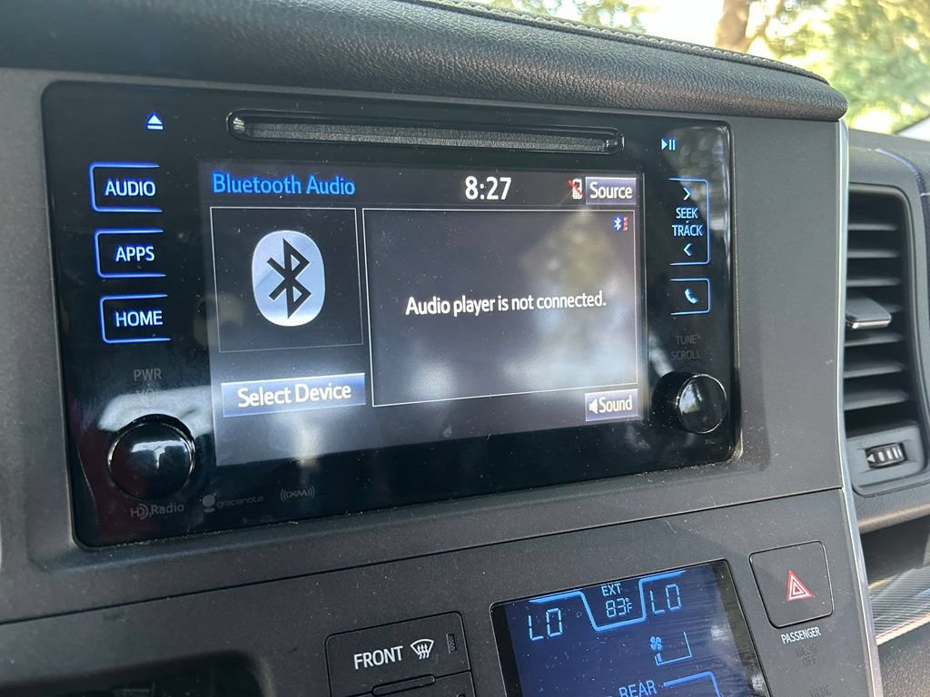 Used 2016 Toyota Sienna SE FWD image 24