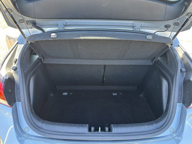 Used 2019 Hyundai Veloster 2.0 image 14