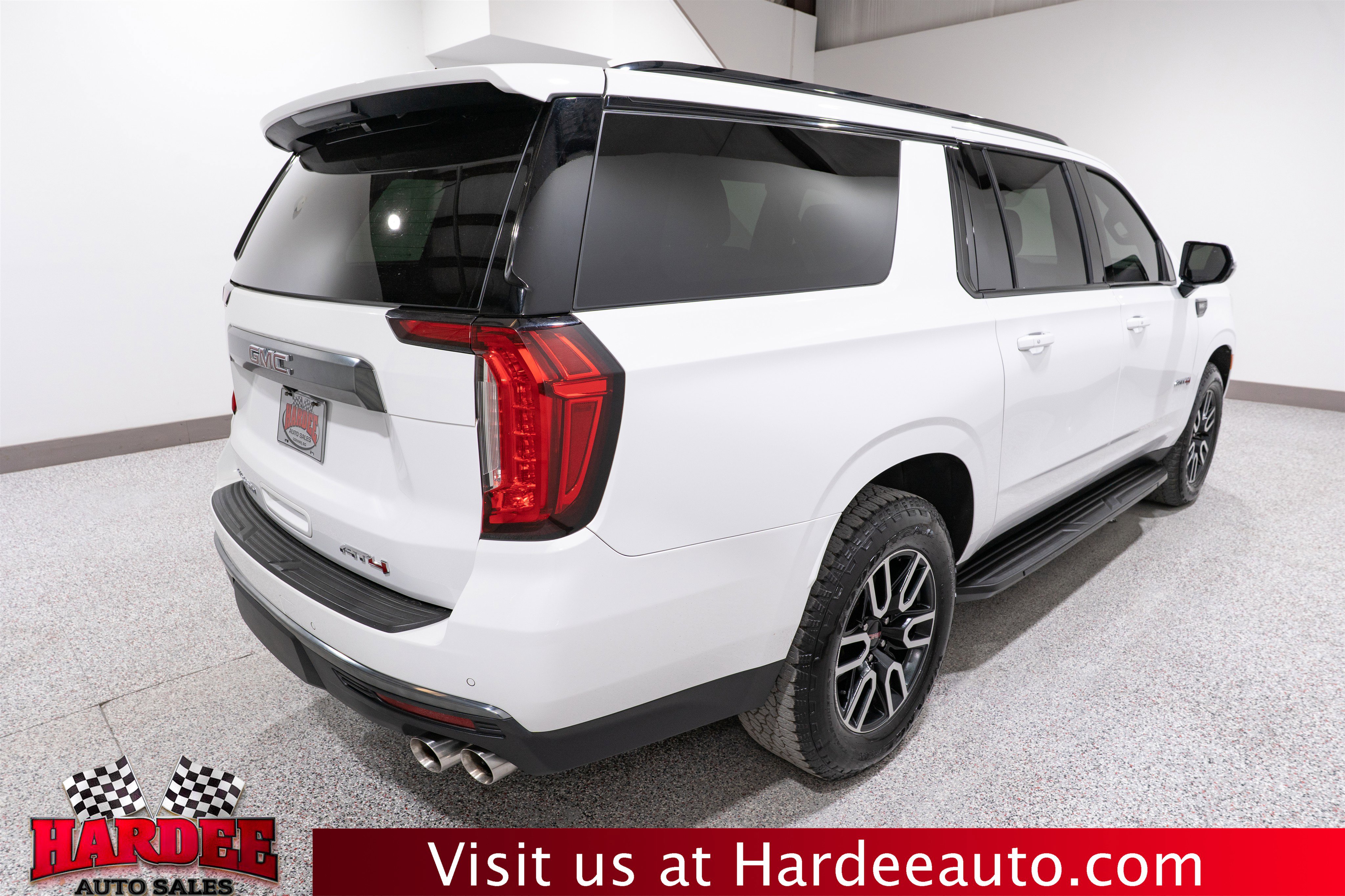 Used 2022 GMC Yukon XL AT4 w/ Max Trailering Package AWD/4WD image 5