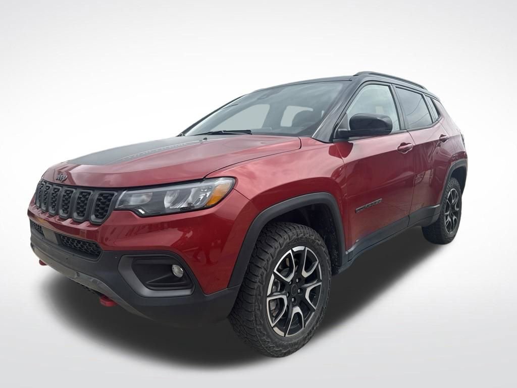 Used 2025 Jeep Compass Trailhawk AWD/4WD image 7