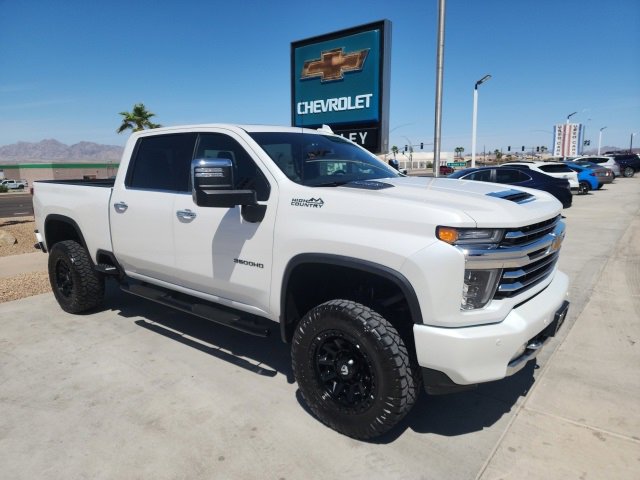 Used 2023 Chevrolet Silverado 3500 High Country w/ Safety Package II image 2
