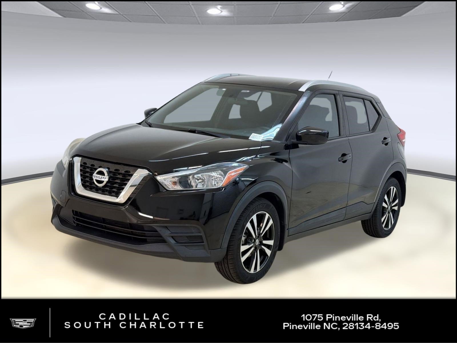 Used 2018 Nissan Kicks SV image 1