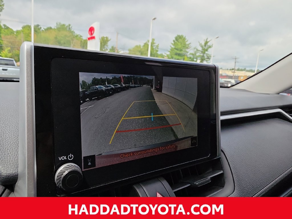 Certified 2024 Toyota RAV4 LE AWD/4WD image 19