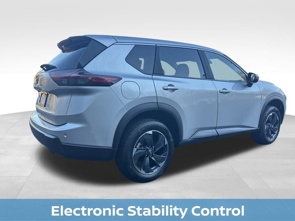 Used 2025 Nissan Rogue SV image 10